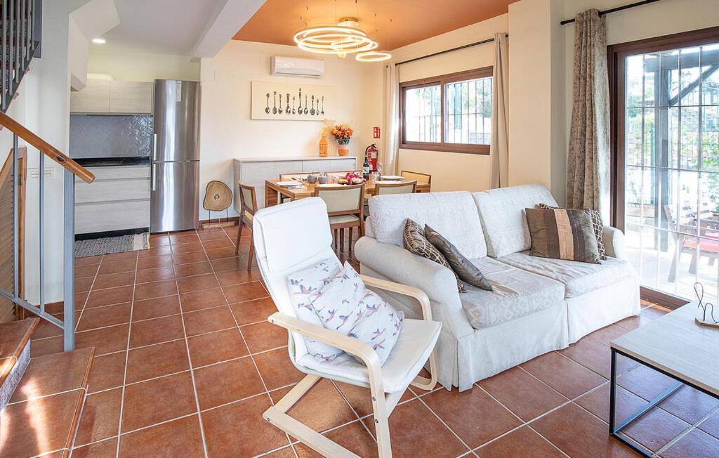 Suite En Sierramagna, Piscina Abierta El Ronquillo